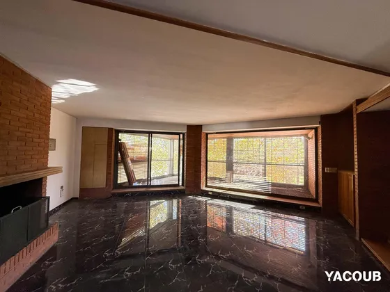 Departamento En Venta - 3 Dormitorios 3 Baños - Cochera - La Plata