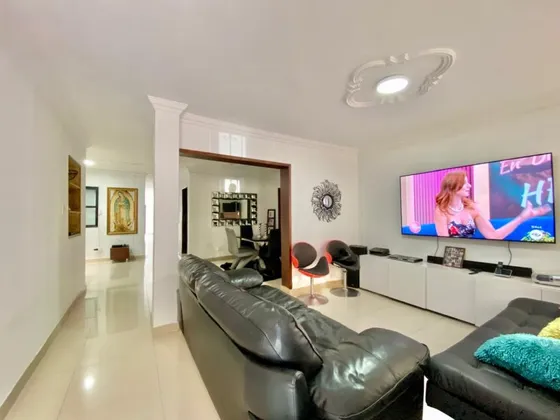 Casa En Venta En Medellín - El Estadio Cod 9963