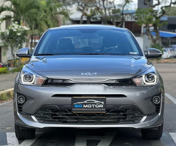 Kia Rio Sedán 1.4 Zenith Aut