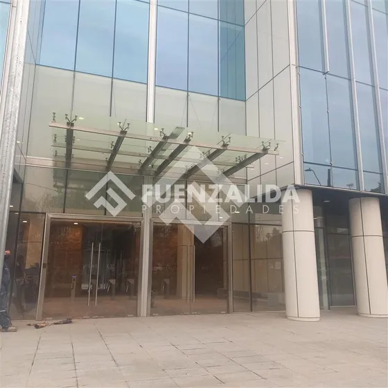 Oficina En Arriendo Metro H. De Magallanes