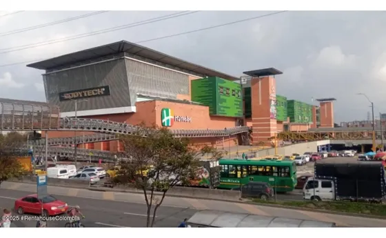 Comercial En  Hayuelos(bogota) Rah Co: 25-1474