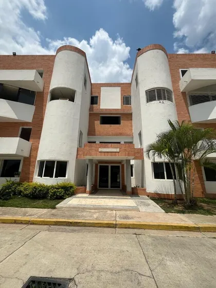 Apartamento En Venta Cumbres De San Diego El Morro Vende Dayanna Vasquez