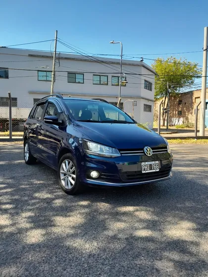 Volkswagen Suran 1.6 Comfortline 101cv