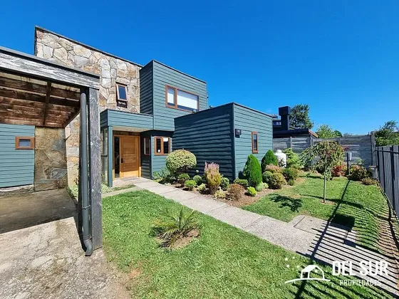 Casa Moderna En Barrio Residencial Centenario, Puerto Varas