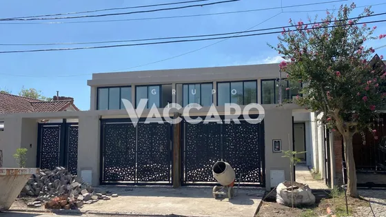 Venta Casa 4 Ambientes, Ituzaingó Norte