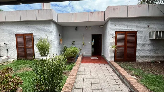 Venta Casa 3 Dorm Pileta Exc Ubicacion- Saenz Peña- Chaco