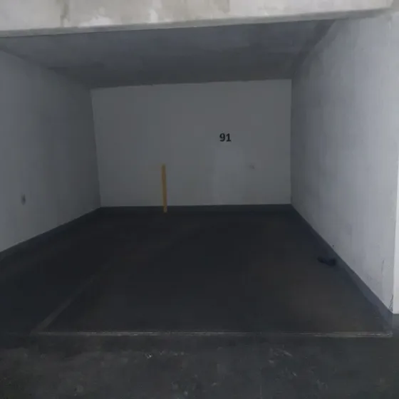 Estacionamiento En Arriendo Fanor Velasco & Moneda, Stgo. Ce