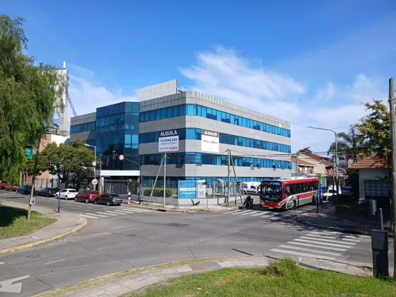 Edificio De Oficinas En Alquiler En 2do Piso Sobre Colectora Panamericana, Vicente López