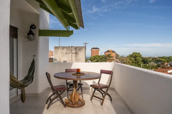 Departamento Tipo Dúplex Con Terraza En Pinamar  4 Ambientes + Cochera + Baulera
