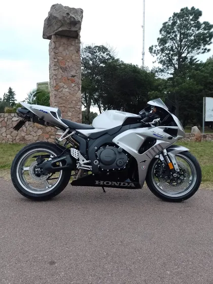 Honda 2007 Cbr 1000rr