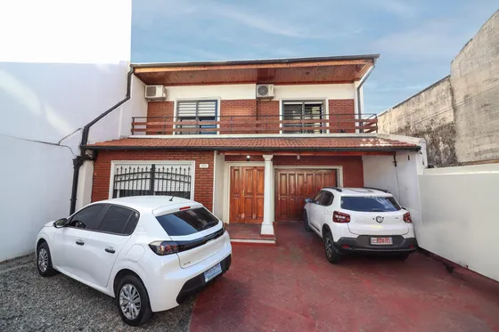 Casa En  Venta- Caseros- 3 De Febrero
