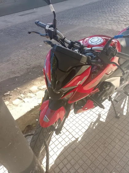 Rouser Ns 250 Roja - Bajaj