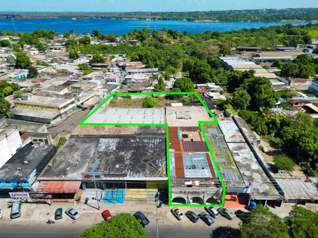Oportunidad Única: Centro Comercial En Venta Av Castillito