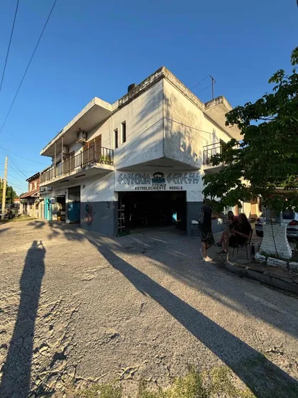 Excelente Dpto De 4 Ambientes Con Local Comercial En Venta