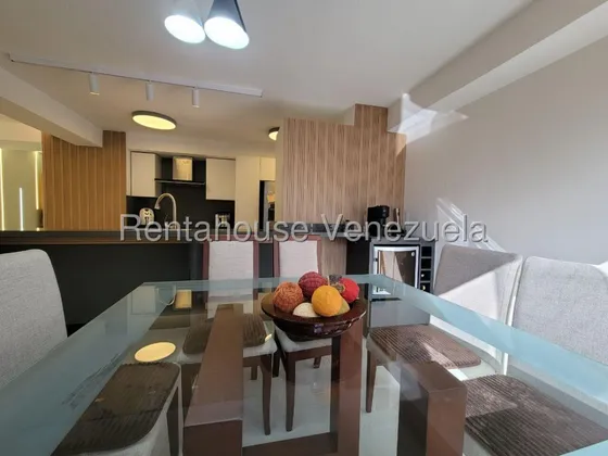 Apartamento En Venta En Los Naranjos 25-24026 As
