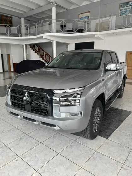 Mitsubishi L200 2.4 Gls 4x4 At Full