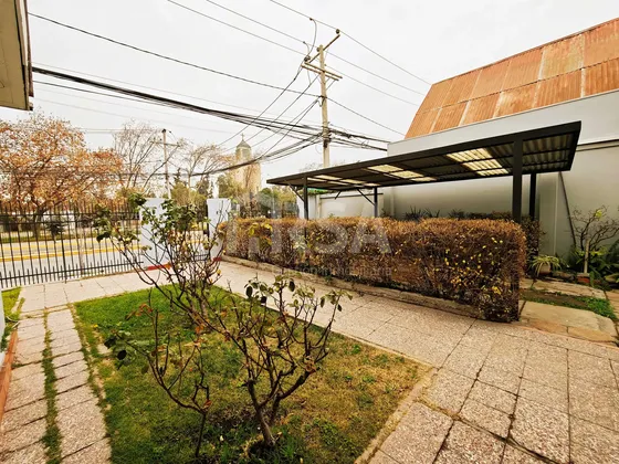 Casa 4d/3b, Gran Terreno A Pasos Del Metro (176937)