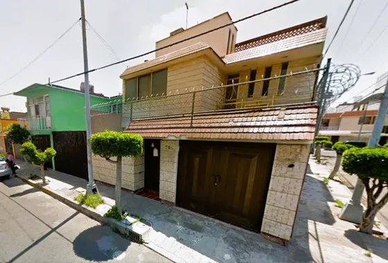 Casa Con Excelente Ubicación Arf