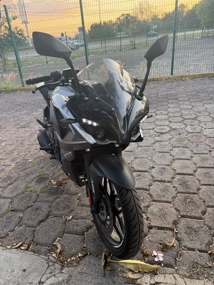 Pulsar Rs 200