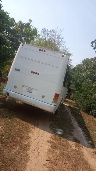 6 Cilindros Eléctrico, Combustible Diesel,2 Puertas ,37 Luga