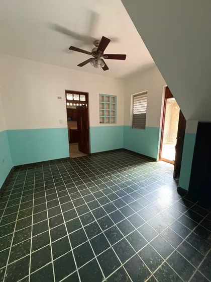 Casa Para Uso Comercial En Alquiler En Gazcue De 250m2