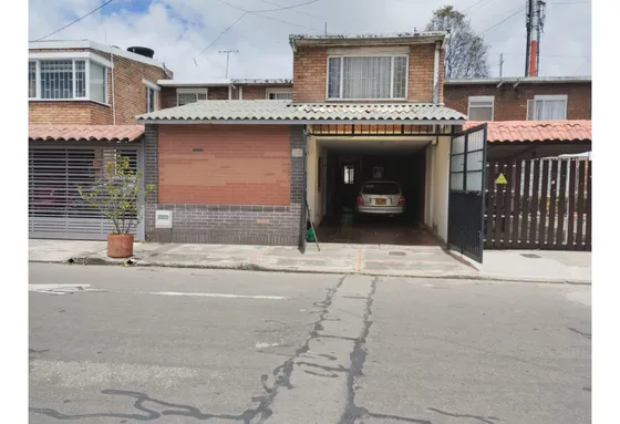 Casa En Venta En La Esmeralda Para Remodelar