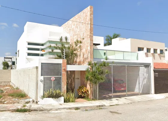 Casa Con Alberca En Venta En Merida, Propiedad Adjudicada - C. 18c 406, Col. Altabrisa, 97130 Mérida, Yuc.