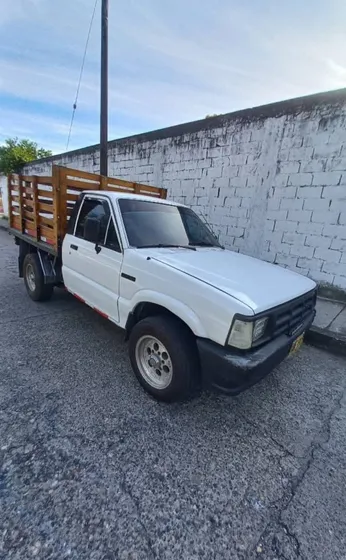 Mazda B2000 2.0 B2000