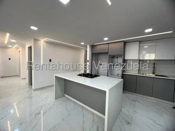 Bello Apartamento En Venta Urb El Bosque Las Delicias Acepta Financiamiento 25-11173 Hc