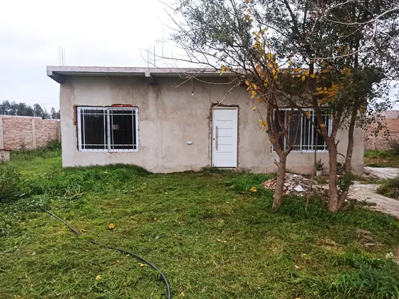 Vendo/permuto Casa 4 Ambientes En Lote De 900 Mts2 B Cerrado
