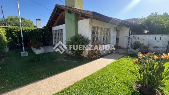 Casa En Venta De 5 Dorm. En Ñuñoa