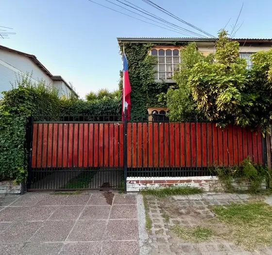 Linda Casa En Venta En Sector Cercano A Metro, La Florida.