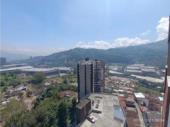Vendo Apartamento En La Estrella En Flores Del Campo De 53 M², Piso 18