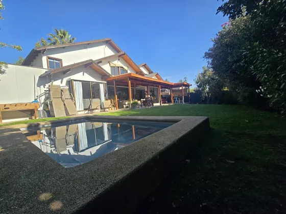 Casa En Venta San Carlos De Apoquindo 6d/4b