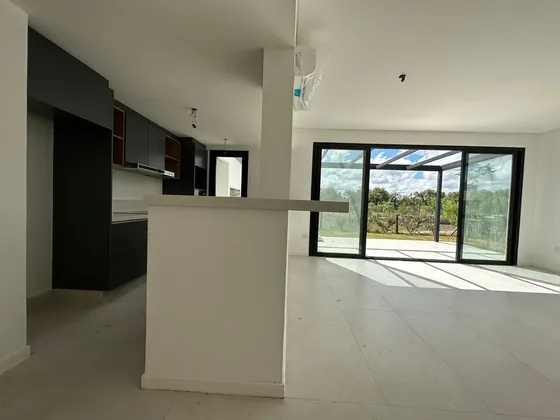 Departamento En  Alquiler En Barrio El Canal, Villanueva, Tigre