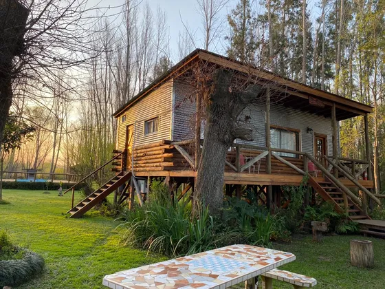 Cabañas Delta Tigre Sobre Canal De La Serna. Playa De Arena; Pileta; Solárium; Aire Acondicionado; Wifi.