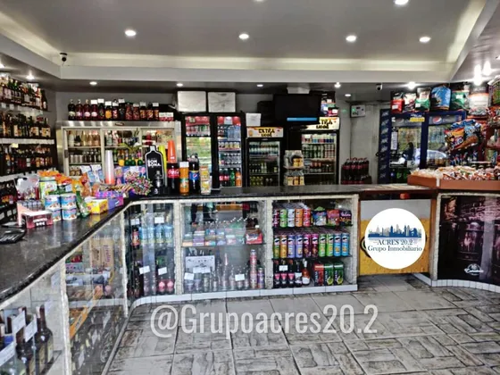 Vende Negocio De Licores (licoreria) Ubicado En San Antonio De Los Altos A Orilla De Calle Zona Muy Transitada. Rz