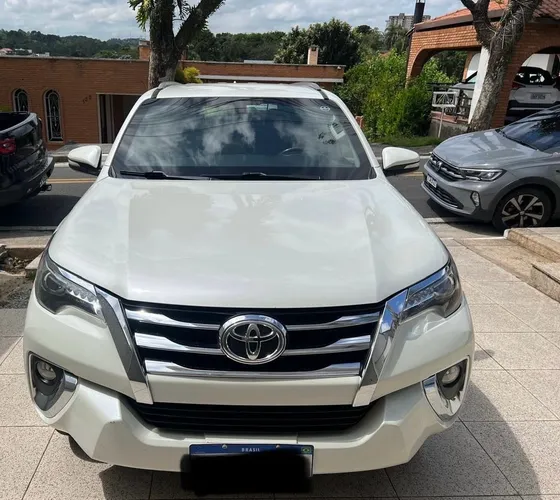 Toyota Hilux Sw4