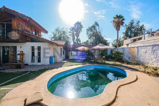 Casa Comercial A La Venta En La Reina
