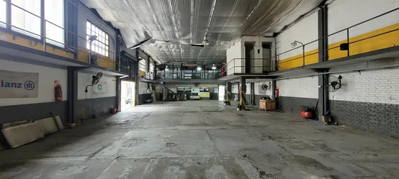 Galpón En  Venta Sobre Av. Castro Barros