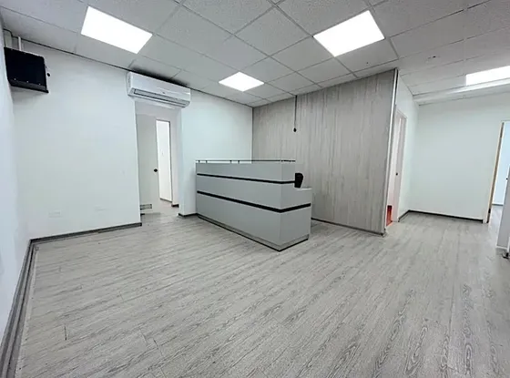 Oportunidad!! Venta Of 6 Box/3 B/1 E. M P De Valdivia
