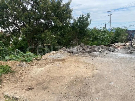 Terrero En Privada Con Portón Eléctrico