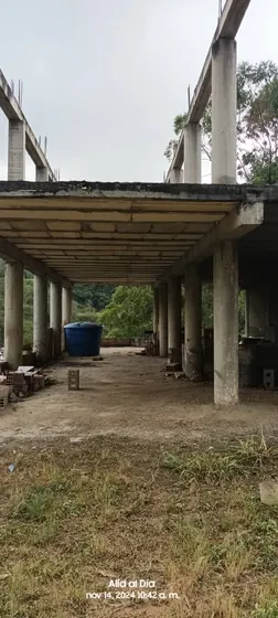 Venta De Terreno Con Estructura Y Dos Anexos