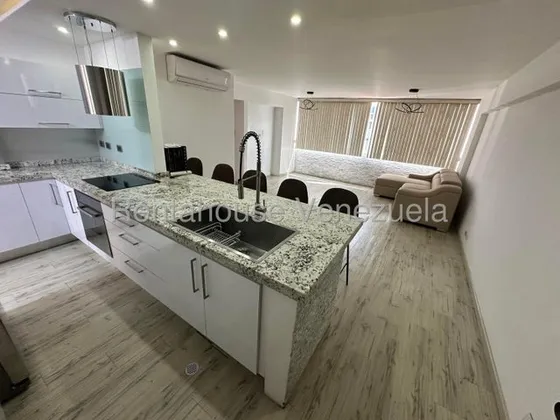 Jg Cod Flex 25-23053 Se Alquila Bello Y Actualizado Apartamento En Colinas De Bello Monte 