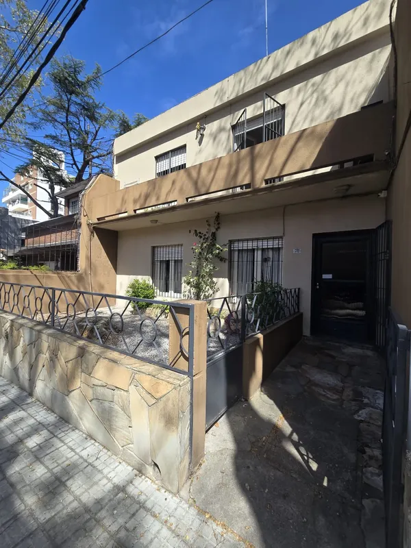 Alquiler Apartamento En Pocitos Dos Dormitorios Osorio Y Luis Lamas Acepta Anda O Contaduria Es Super Luminoso Y Muy Proximo A La Rambla Y Playa De Pocitos! Gc Bajos