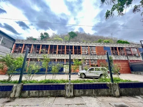 Galpón En Venta Para Actualizar En La Mejor Zona De Guarenas, 1.387 Mts. Luis Infante 24-26043