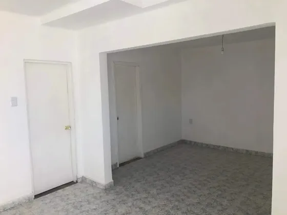 Vendo Apart. 2 Dorm. A Media Cuadra Carlos Ma Ramirez A Dos De Paso Molino, Alquilado.