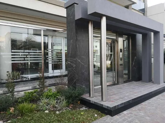Excelente Departamento En Complejo «saint Etienne»
