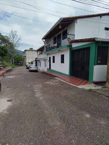 Ad. Apto En Alquiler En La Unidad Vecinal 