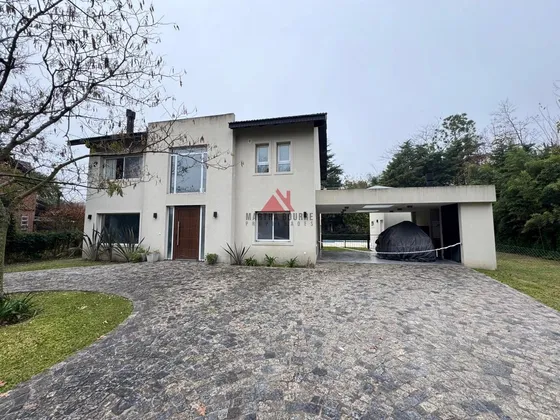 Casa  En Alquiler En La Delfina, Pilar, G.b.a. Zona Norte